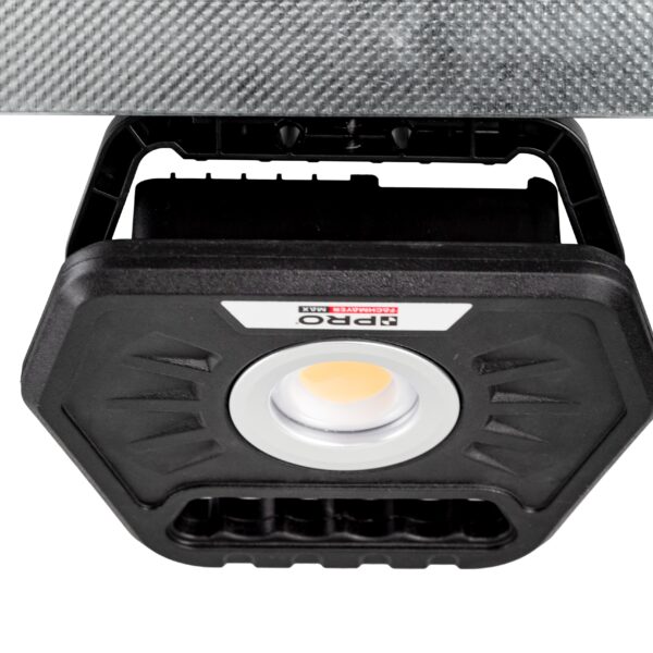 image-3107.jpeg REFLEKTOR LED 30W Z AKUMULATOREM LI-ION I REGULACJĄ JASNOŚCI IP65 TPR
